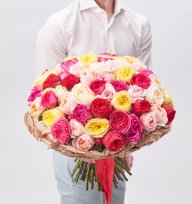 Прекрасный монобукет из ароматных пионовидных роз